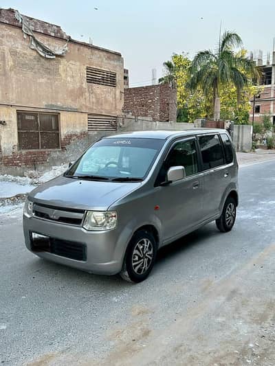 Mistuubushi ik wegon 660cc Automatic Family Use Car