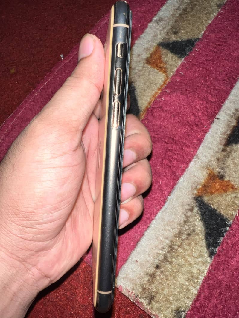 Apple iPhone 11 Pro 3