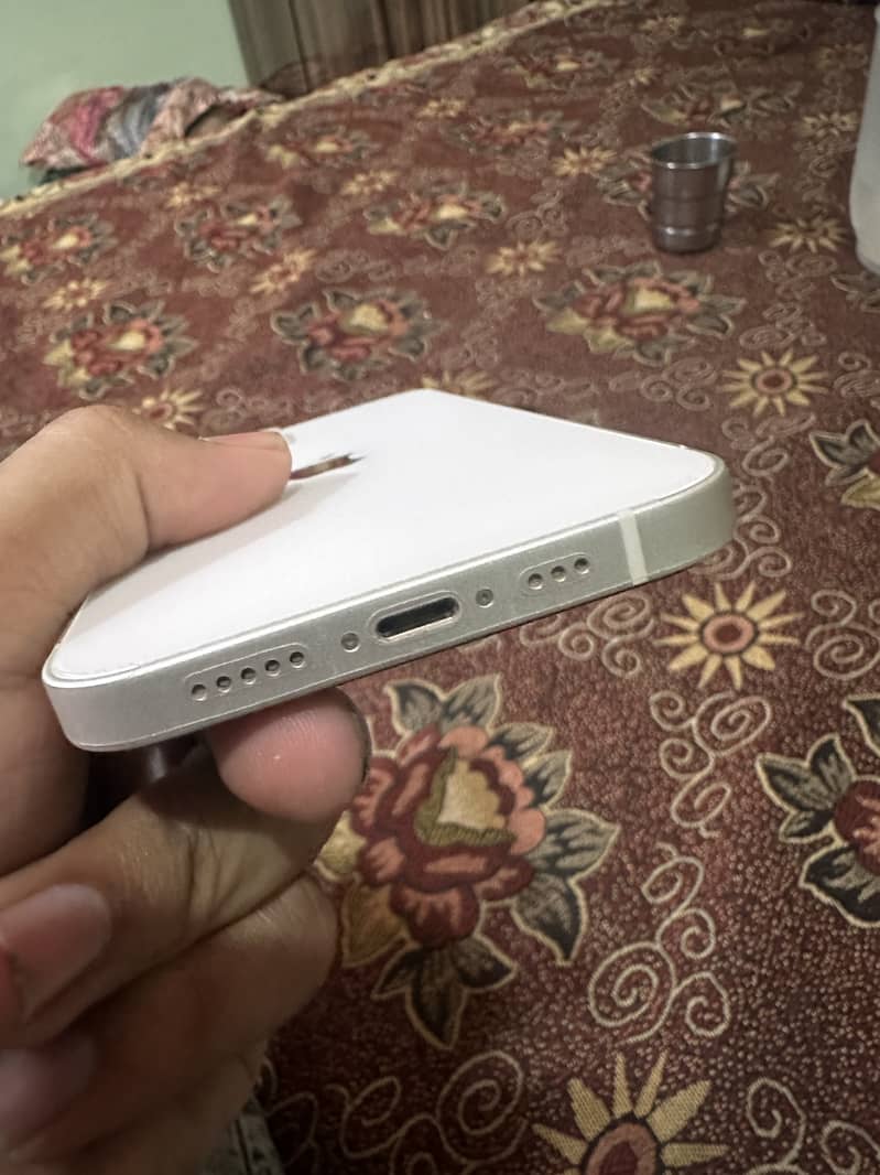 Apple iPhone 12 1