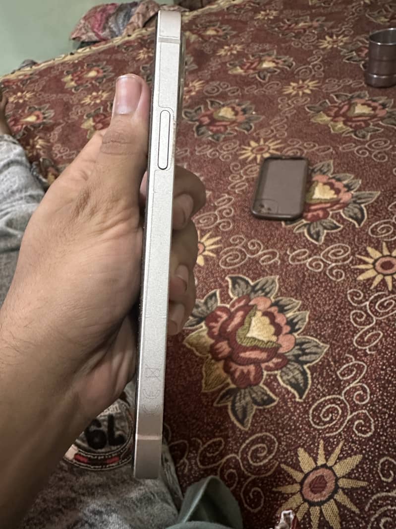 Apple iPhone 12 2