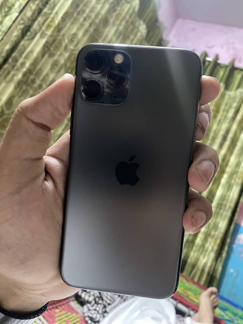 Apple iPhone 11 Pro 0