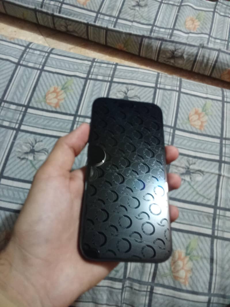 Apple iPhone 15 Pro 2