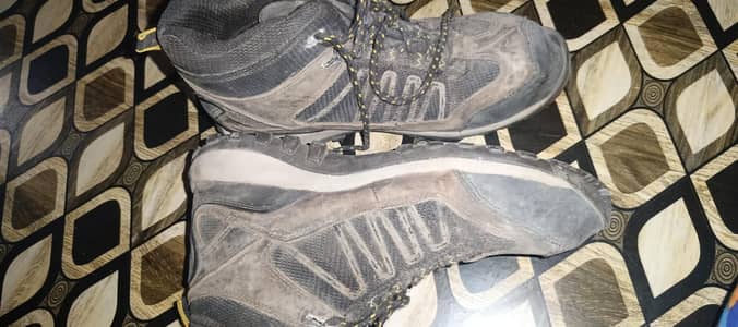 DEWALT Safety Shoes - Original - Good Condition