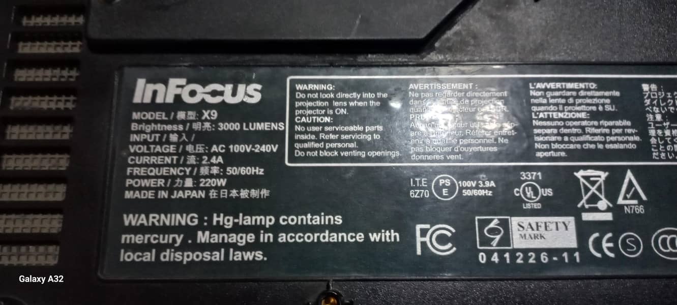 Projector Infocus Model-X9 2