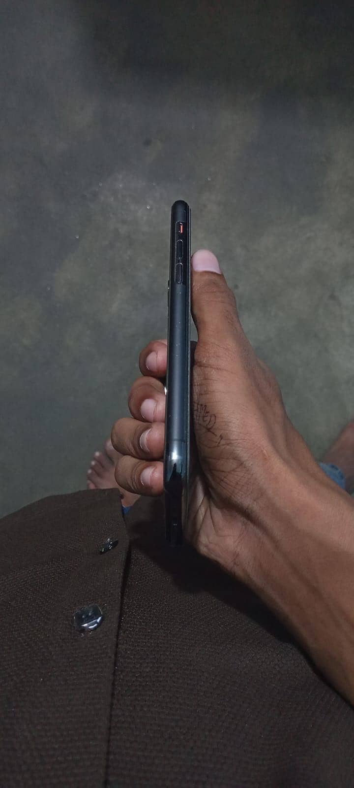 Apple iPhone 11 Pro 4