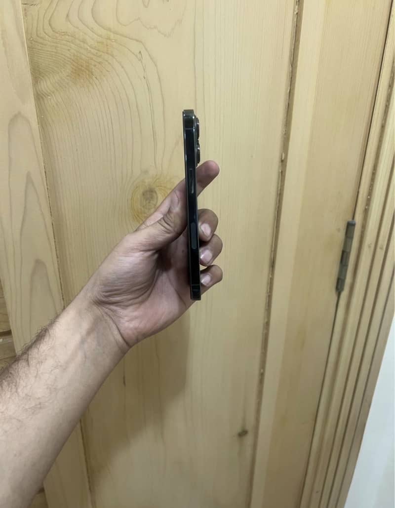 iPhone 13 Pro 1