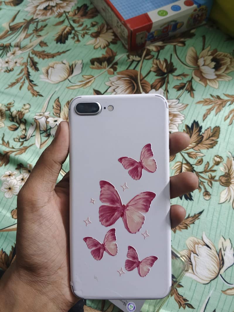 Apple iPhone 8 Plus 0