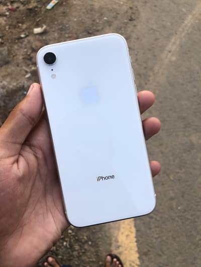 Apple iPhone XR