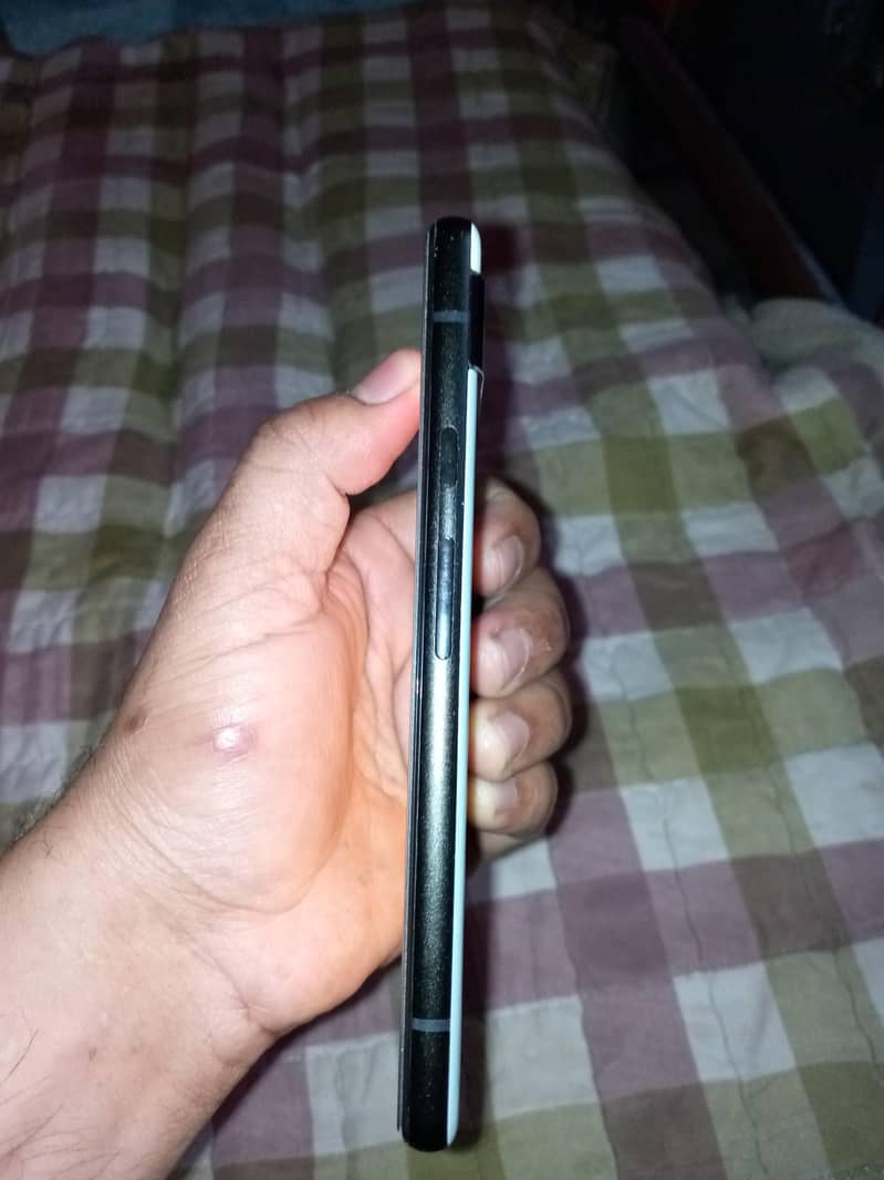 Google Pixel 6a 4