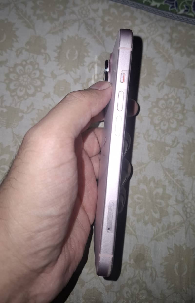 Apple iPhone 15 1