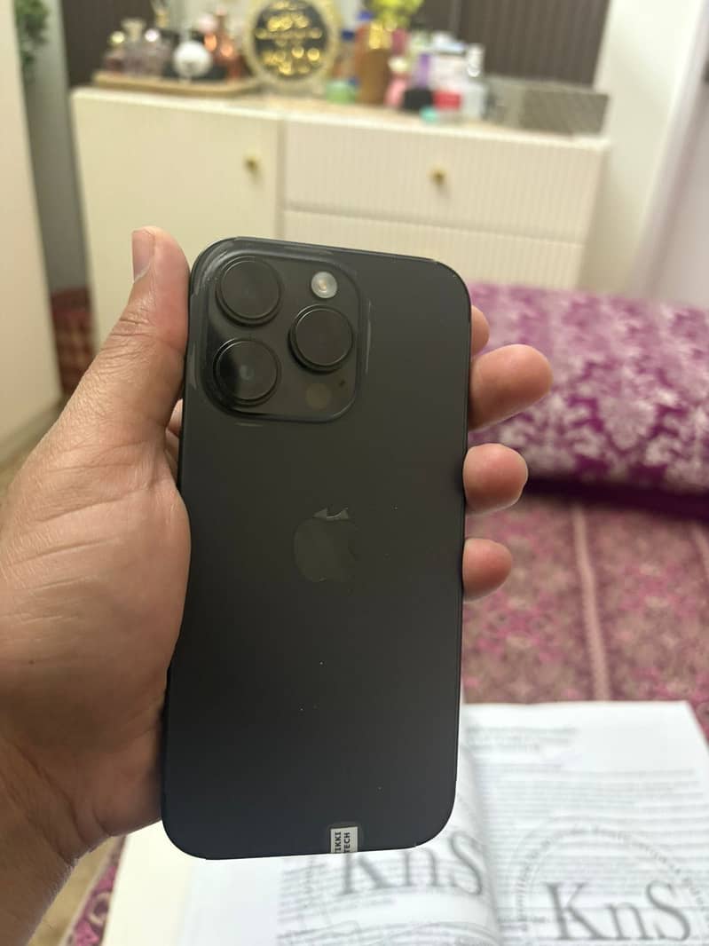 Apple iPhone 14 Pro 4