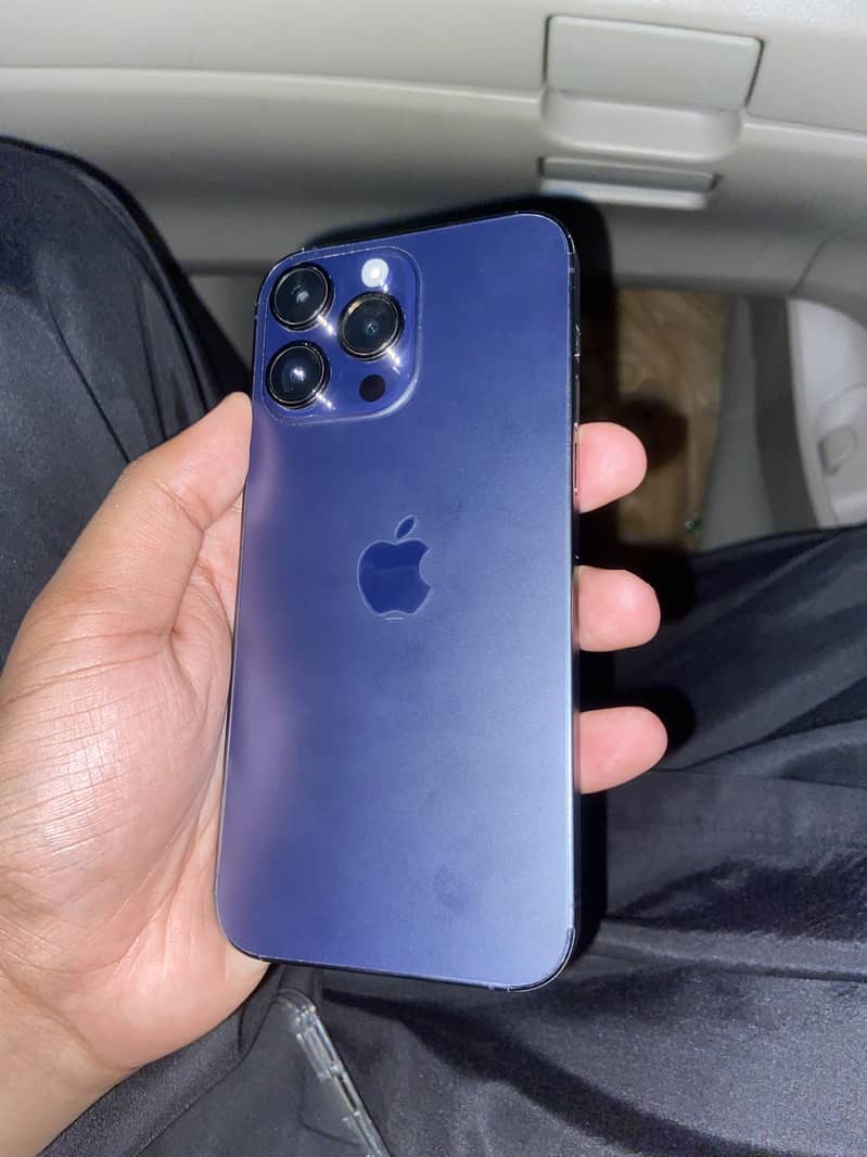iPhone 14 Pro Max 0