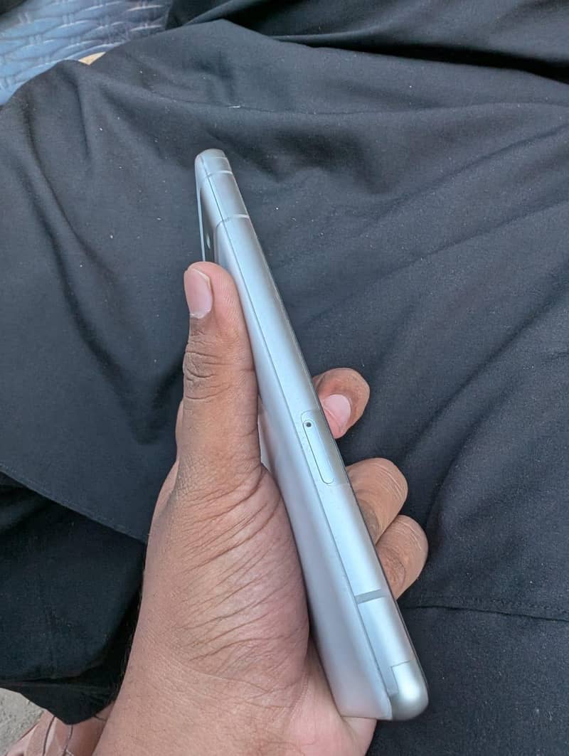 Google Pixel 7a 3
