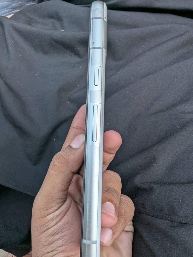 Google Pixel 7a 4