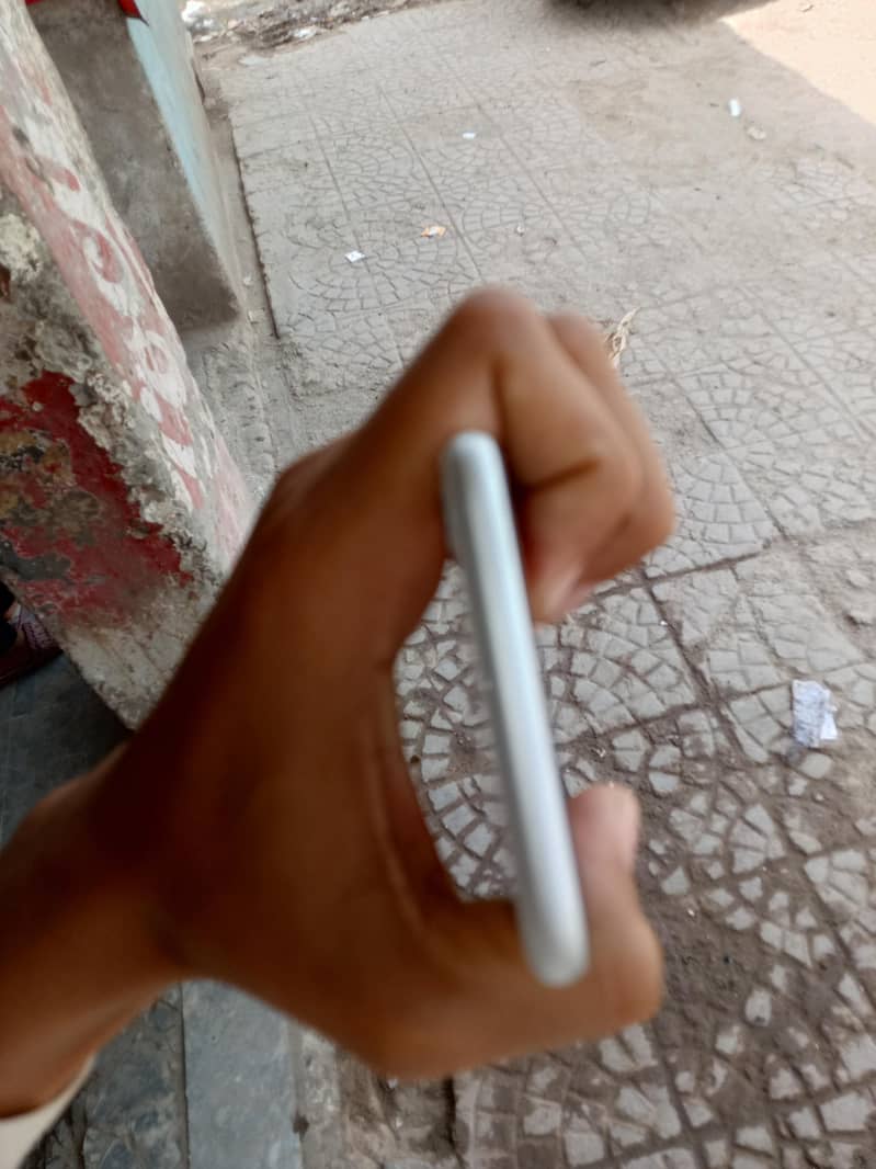 Apple iPhone SE 5