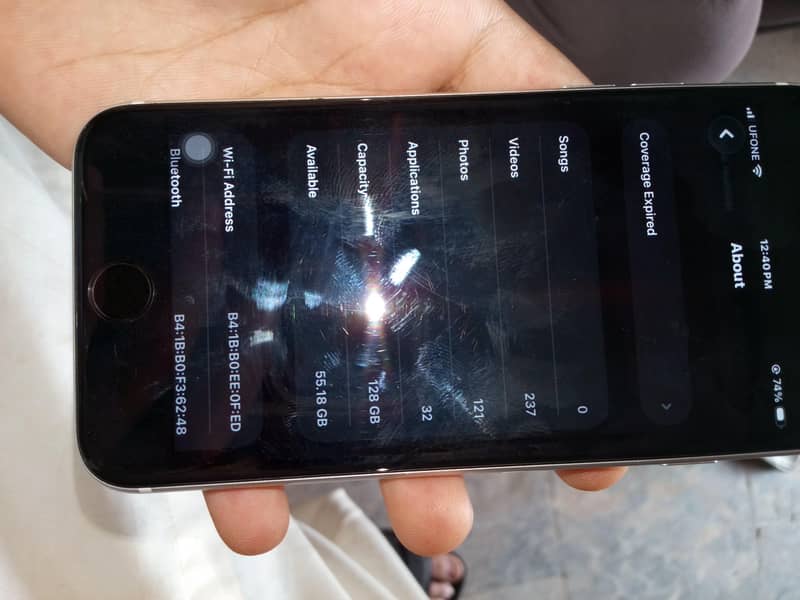 Apple iPhone SE 6