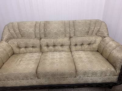 5 Seater Sofa Set – Solid Wooden Frame | Good Condition