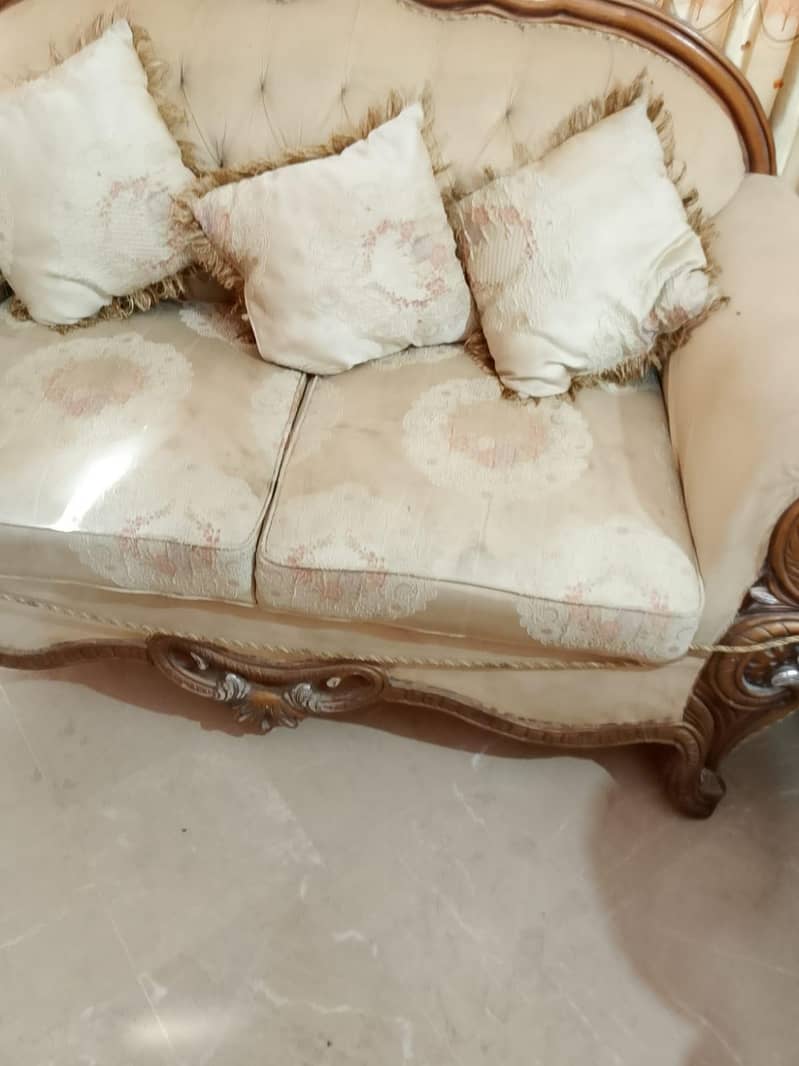 7 seater sofa 0