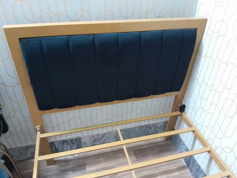 single bed 0