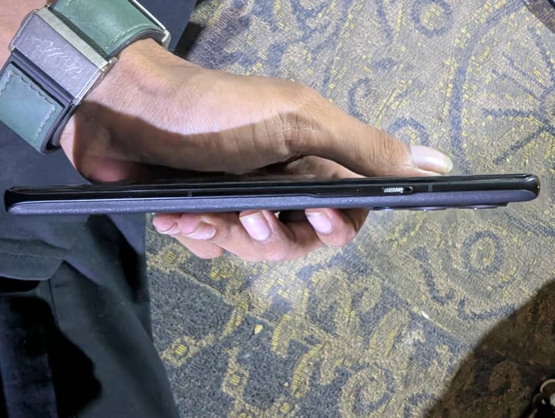 One Plus 9 Pro 6