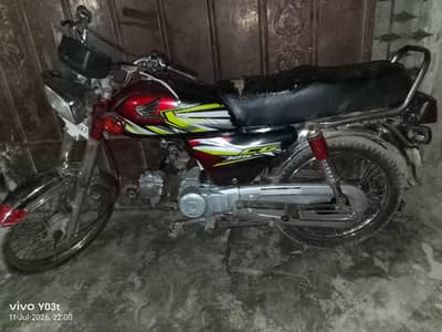 bike for sale Tanki tapi new hai aur bhi Kafi sman new ha