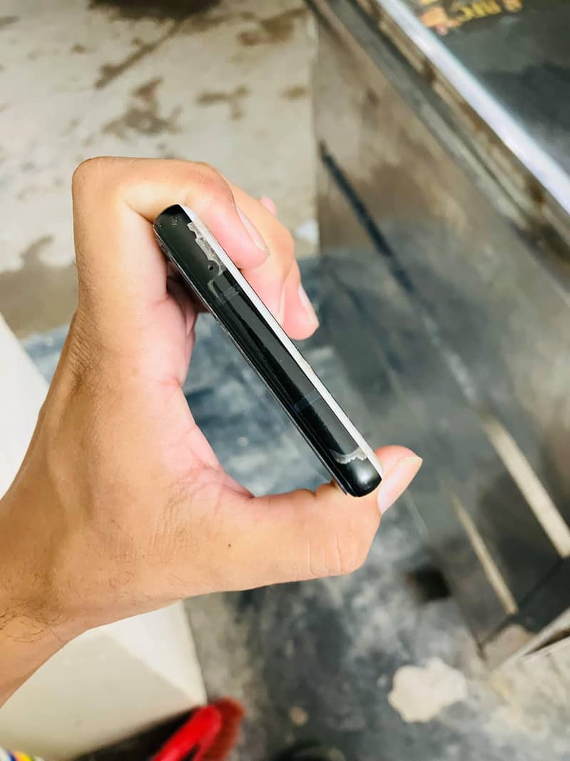 Google Pixel 6A 3