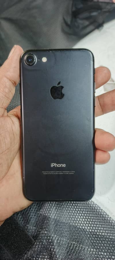 Apple iPhone 7