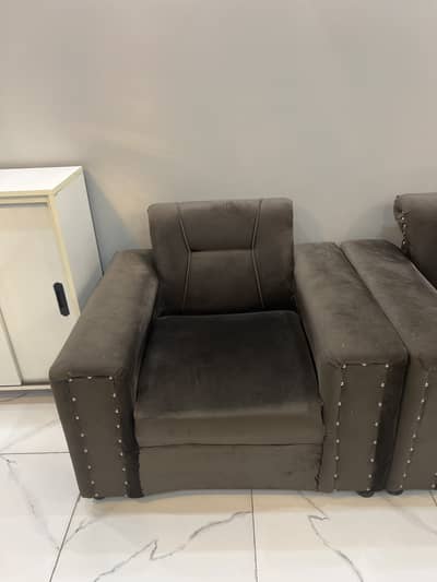 7-Seater Custom-Made Sofa – Excellent Condition