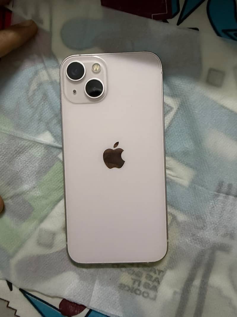 Apple iPhone 13 8