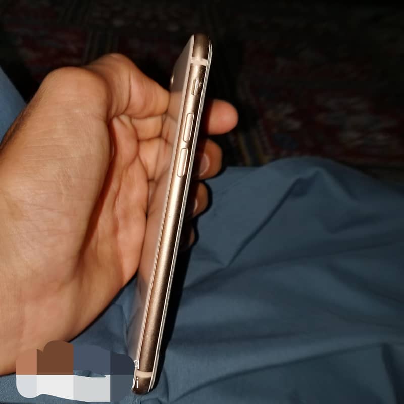 Apple iPhone 8 1