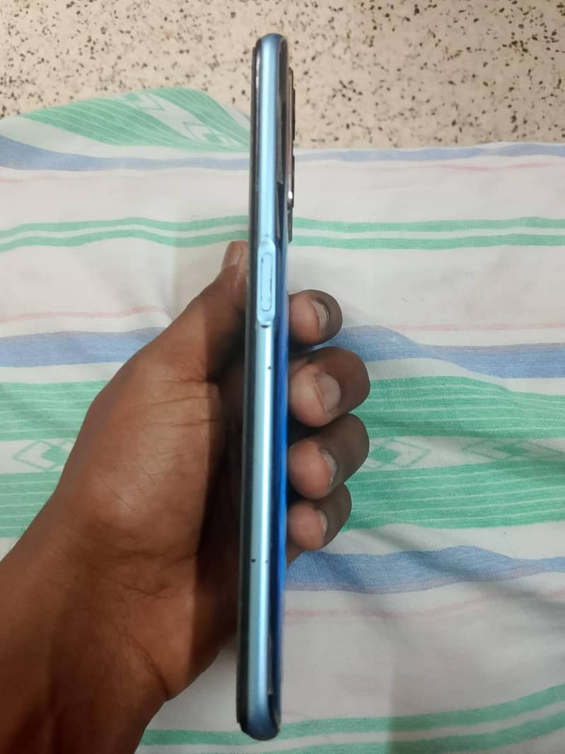 Realme 9i 4