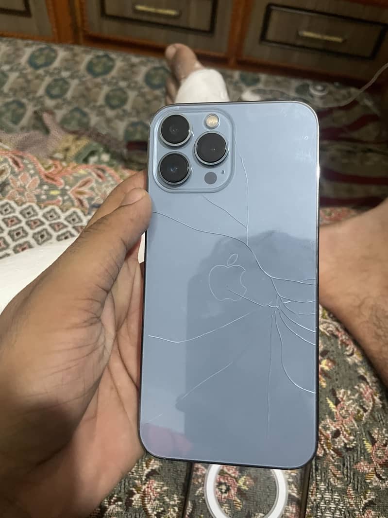 Apple iPhone 13 Pro Max 5