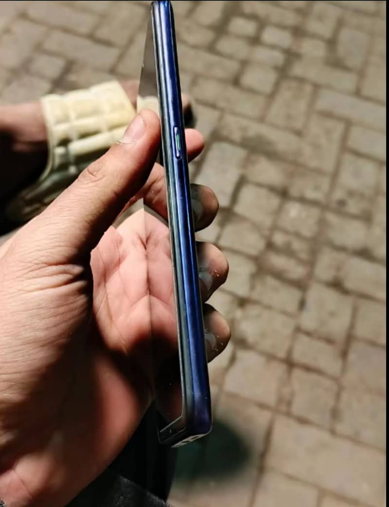 OPPO F11 8/256 2