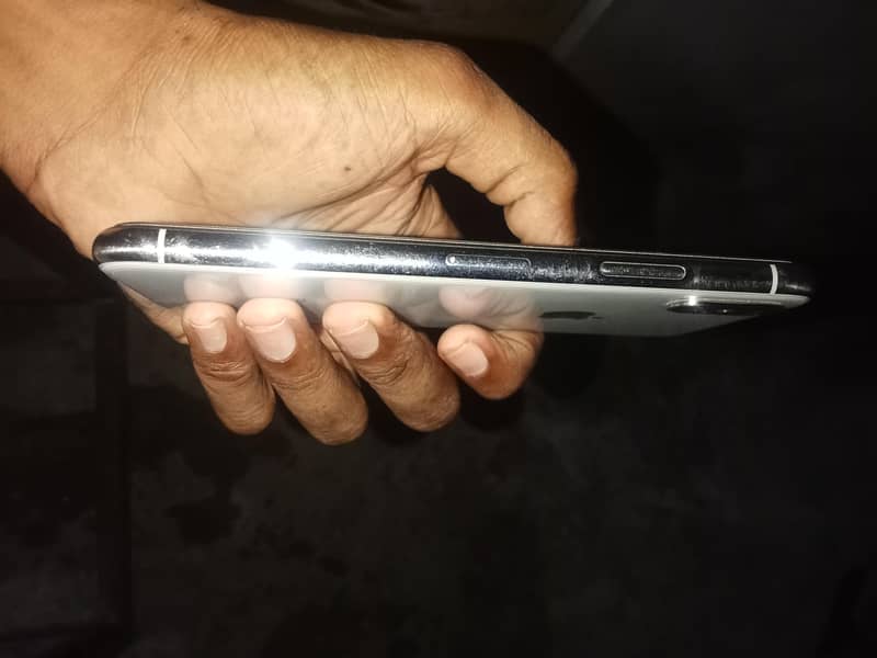 Apple iPhone X 2