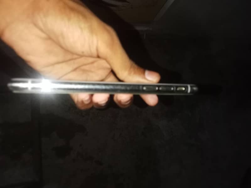 Apple iPhone X 3