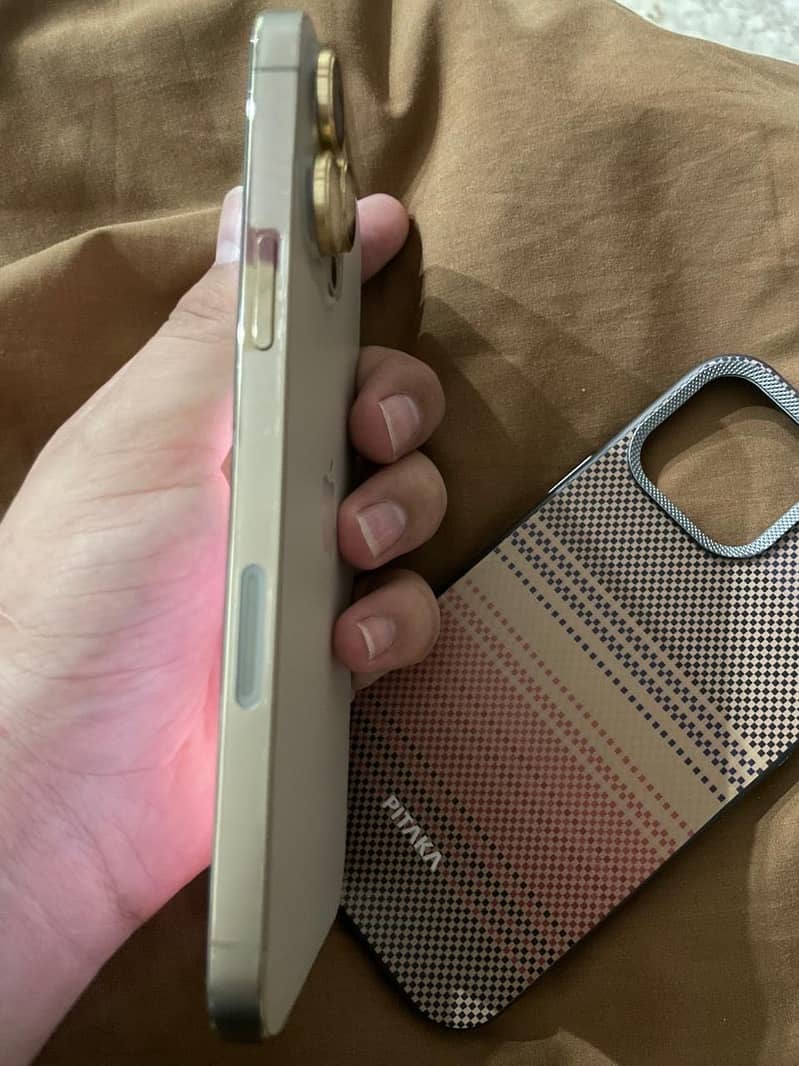 Apple iPhone 13 Pro Max 1