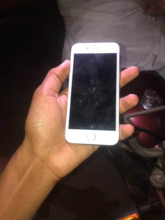 Apple iPhone 7 0