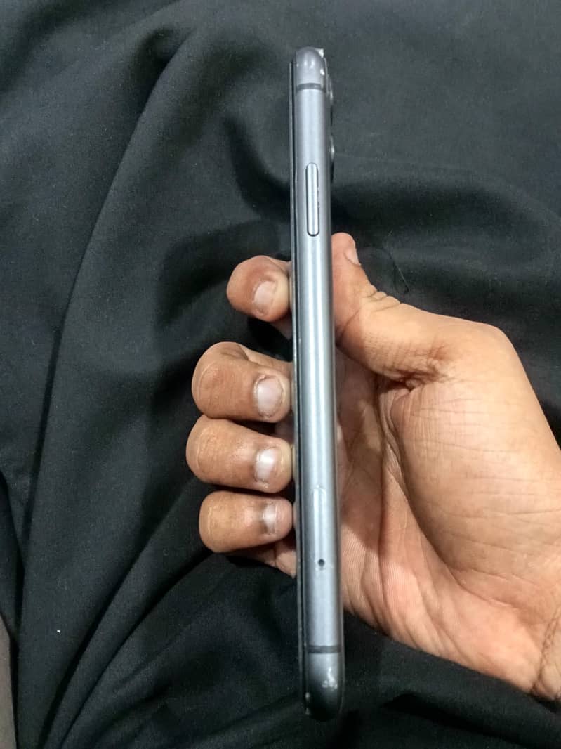 Apple iPhone 11 2