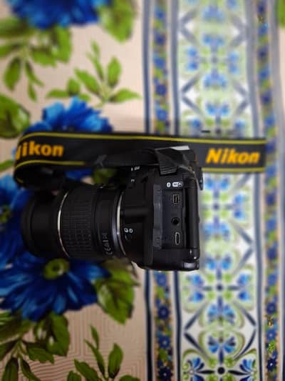 Nikon D5600 DSLR Camera (Only 1000 Clicks) with 18-55mm VR Lens