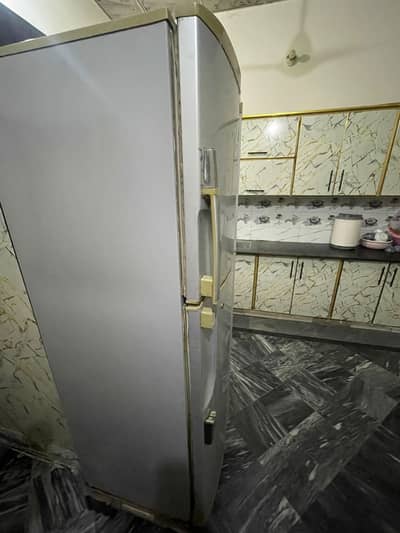 Refrigerator for sell