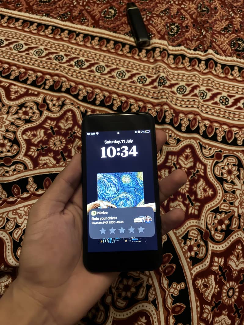 Apple iPhone SE 6
