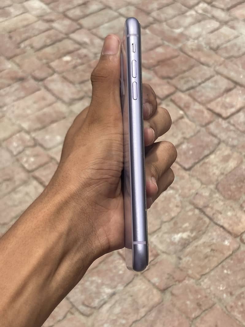 Apple iPhone 11 6