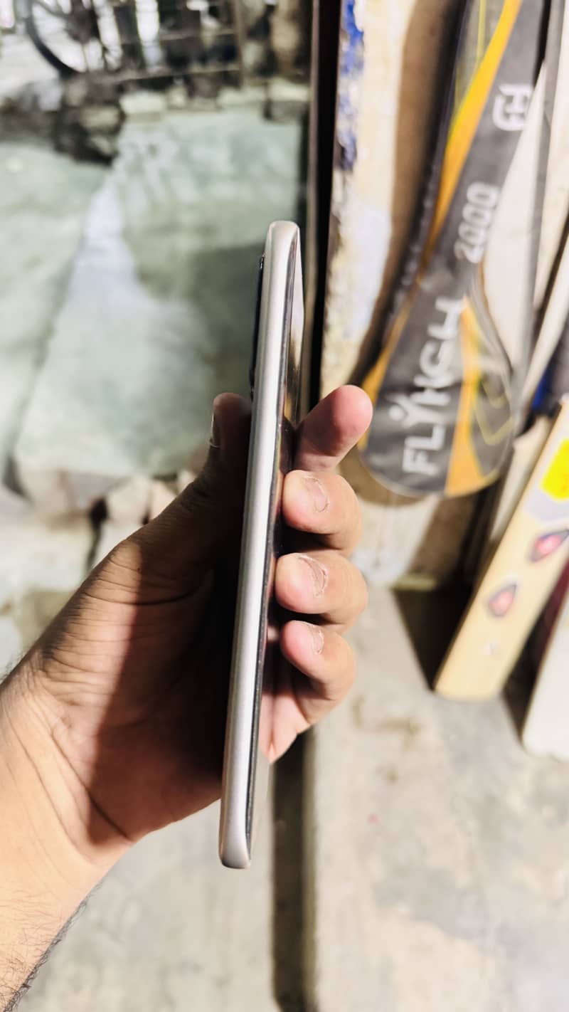 Infinix Note Edge 5G 2