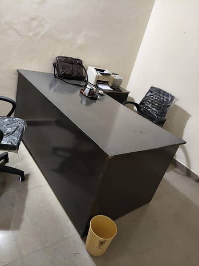 L shape table