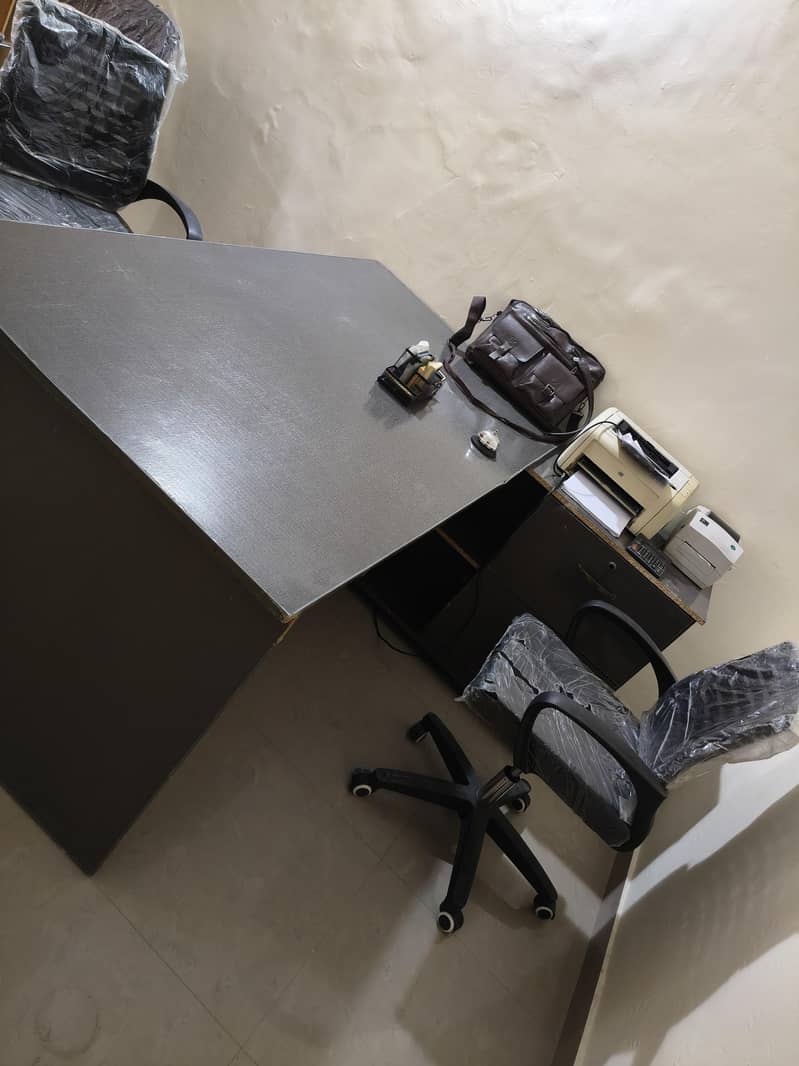 L shape table 1