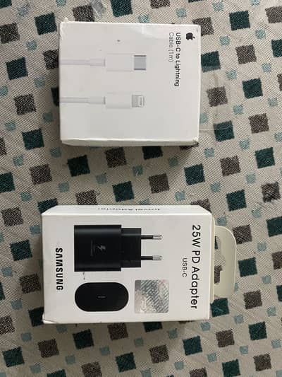 SAMSUNG 25W PD ADAPTER + TYPE C TO LIGHTING CABLE