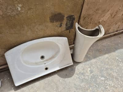 Wash Basin with Pedestal - Good Condition for Sale
