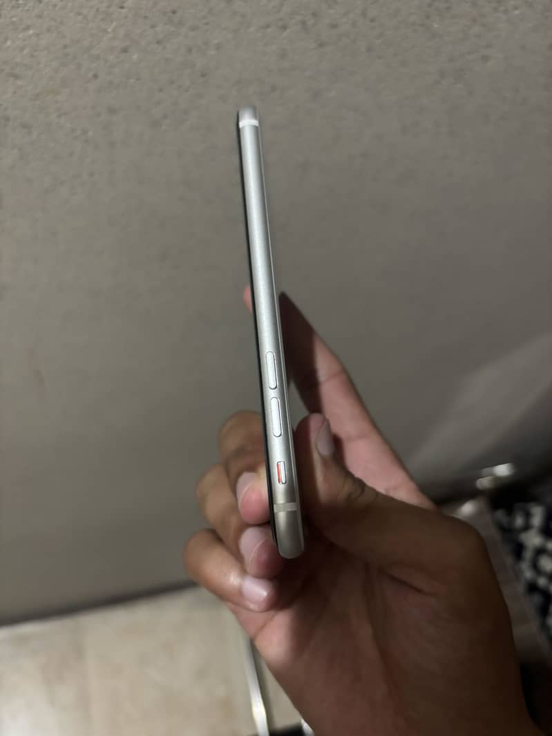 Apple iPhone SE 0