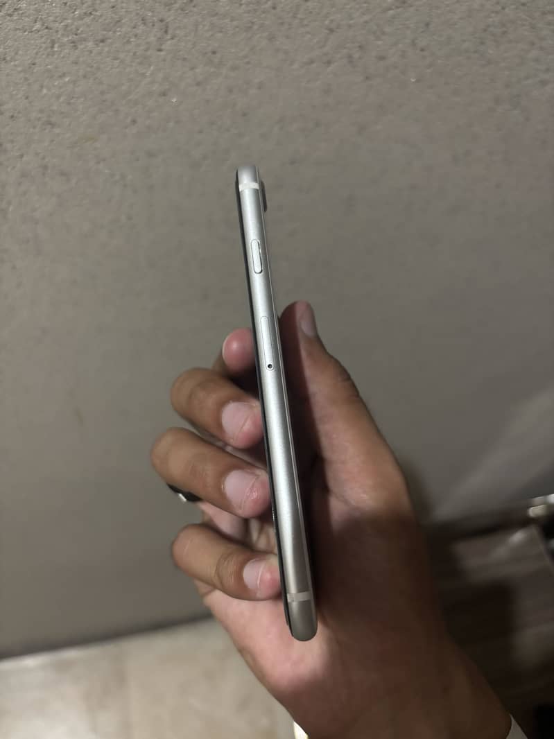 Apple iPhone SE 4