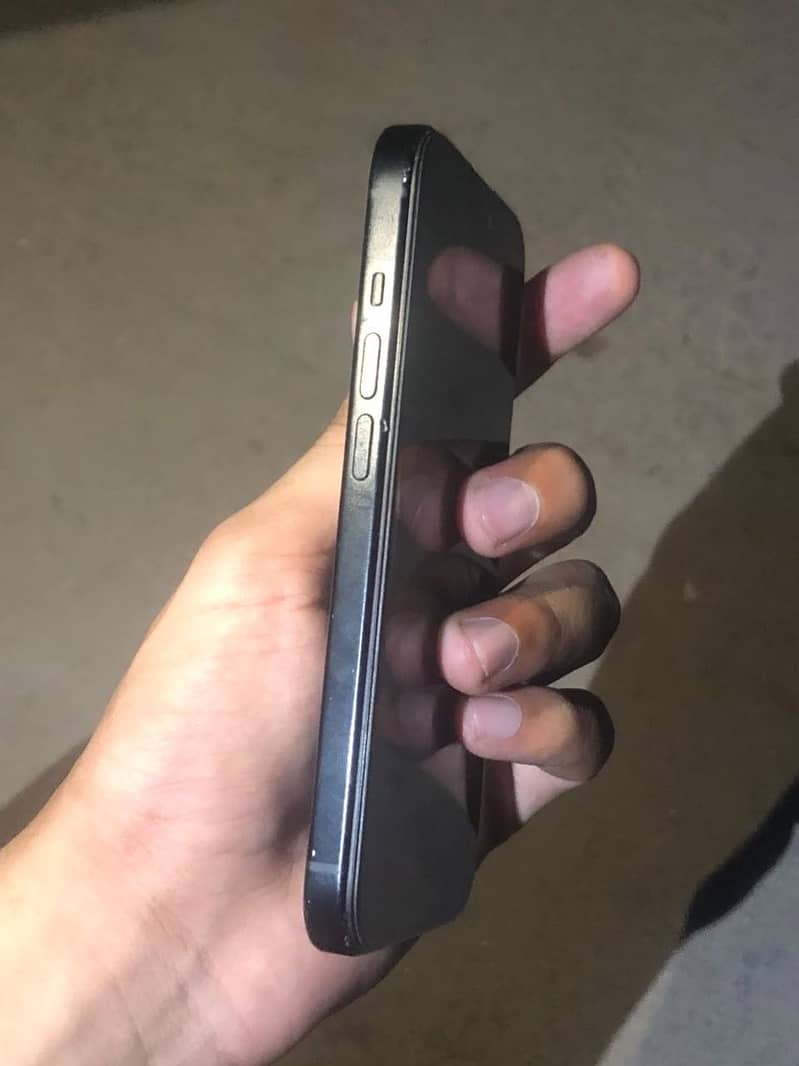Apple iPhone 15 2